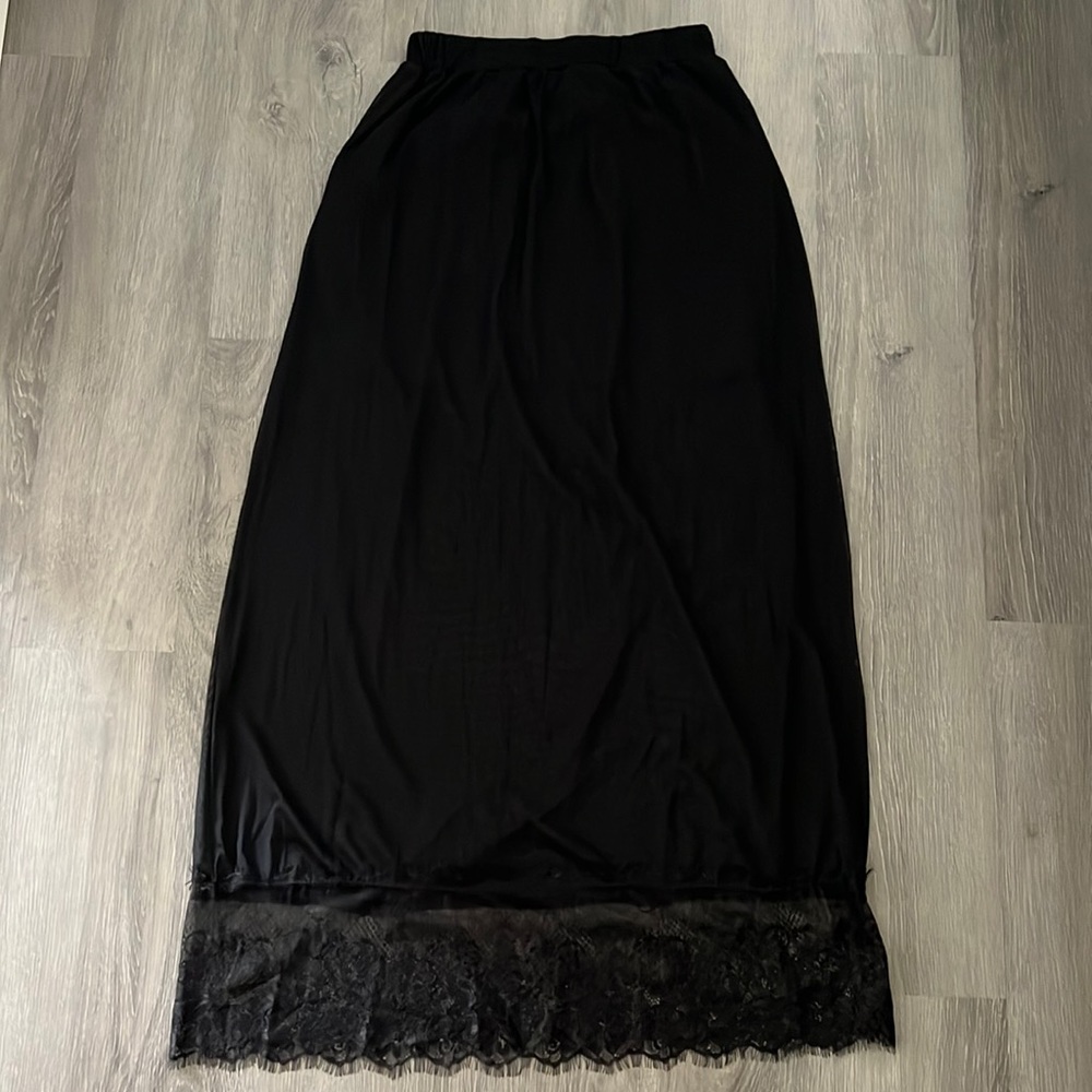 Solemio maxi skirt 🖤. Size S